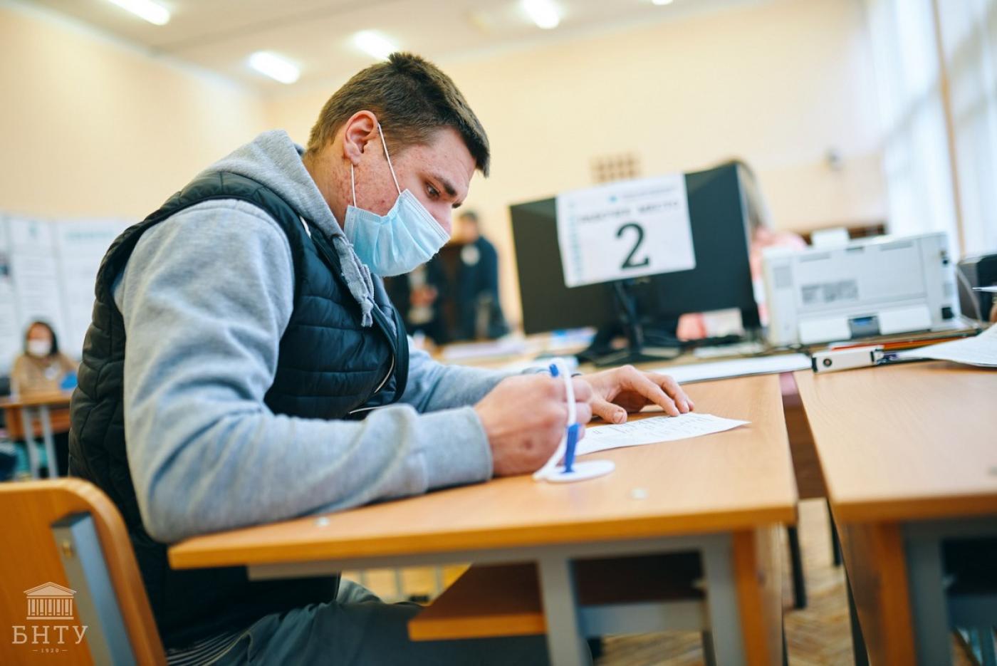 В Беларуси стартовала регистрация на ЦТ. Рассказываем, как прошел первый день в БНТУ